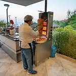 Premium ホテル トゥルンチュ